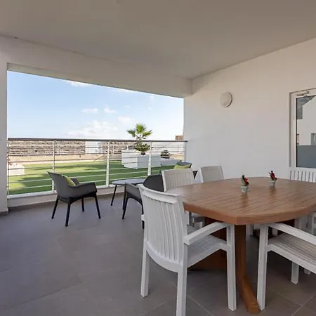Apartment The Sea-bank *