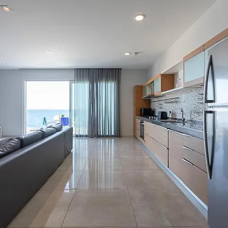 The Sea-bank مارساسكالا