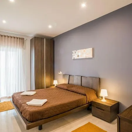 The Sea-bank مارساسكالا