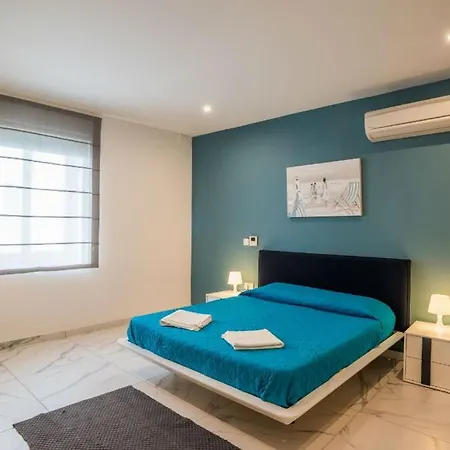 The Sea-bank * مارساسكالا